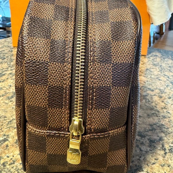 Louis Vuitton Damier Ebene Trousse Toilette 25 cosmetic bag - Picture 8 of 8